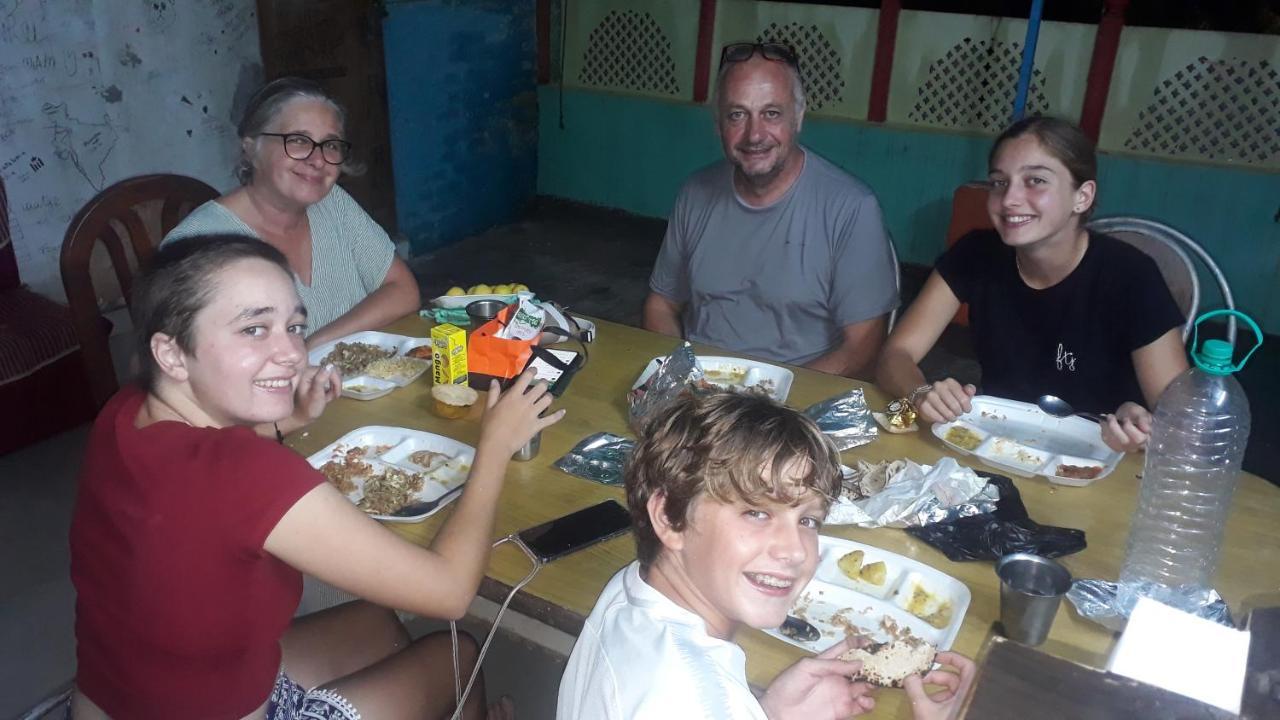 Superinn Home Stay& Guest House Agra  Εξωτερικό φωτογραφία